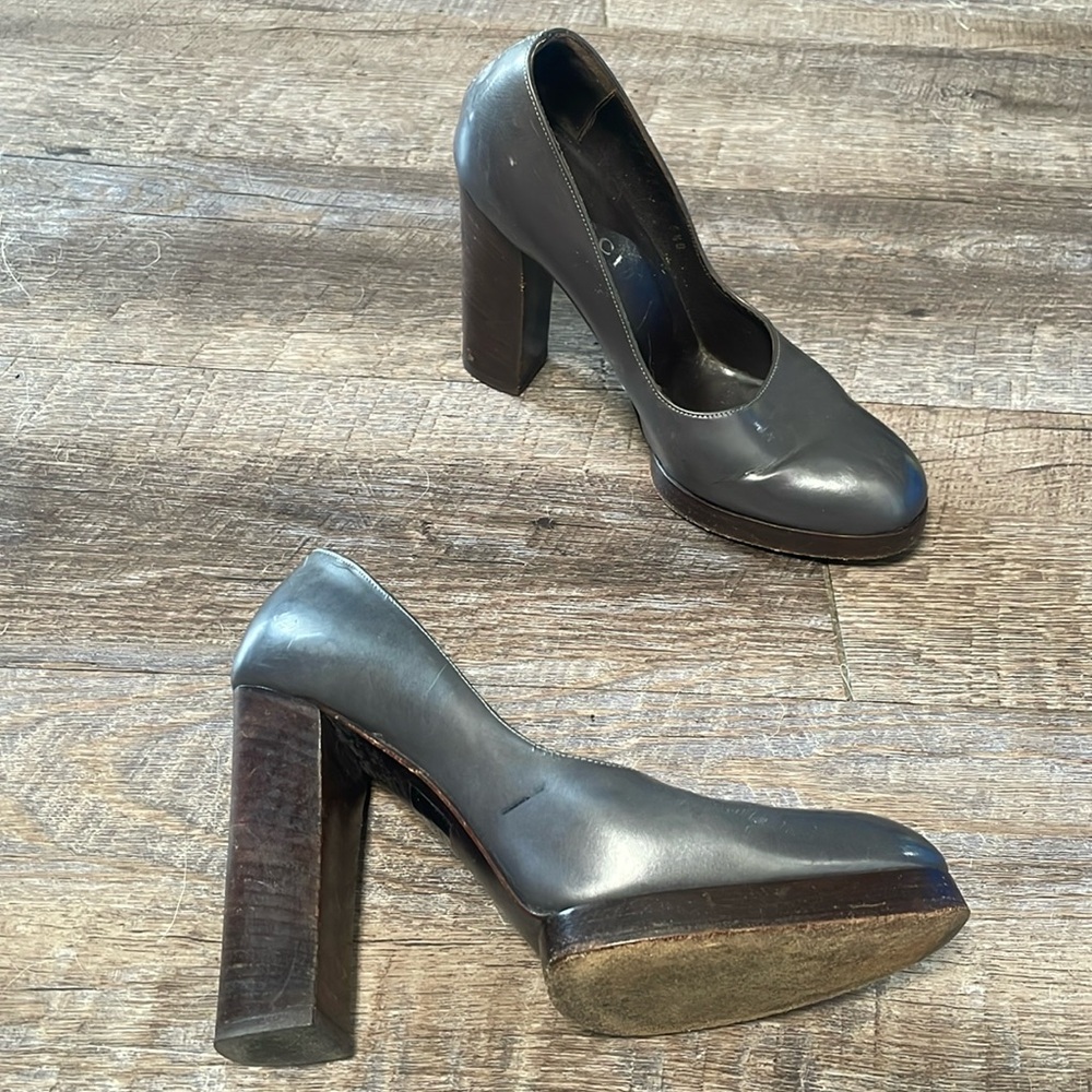 Gucci vintage leather heels